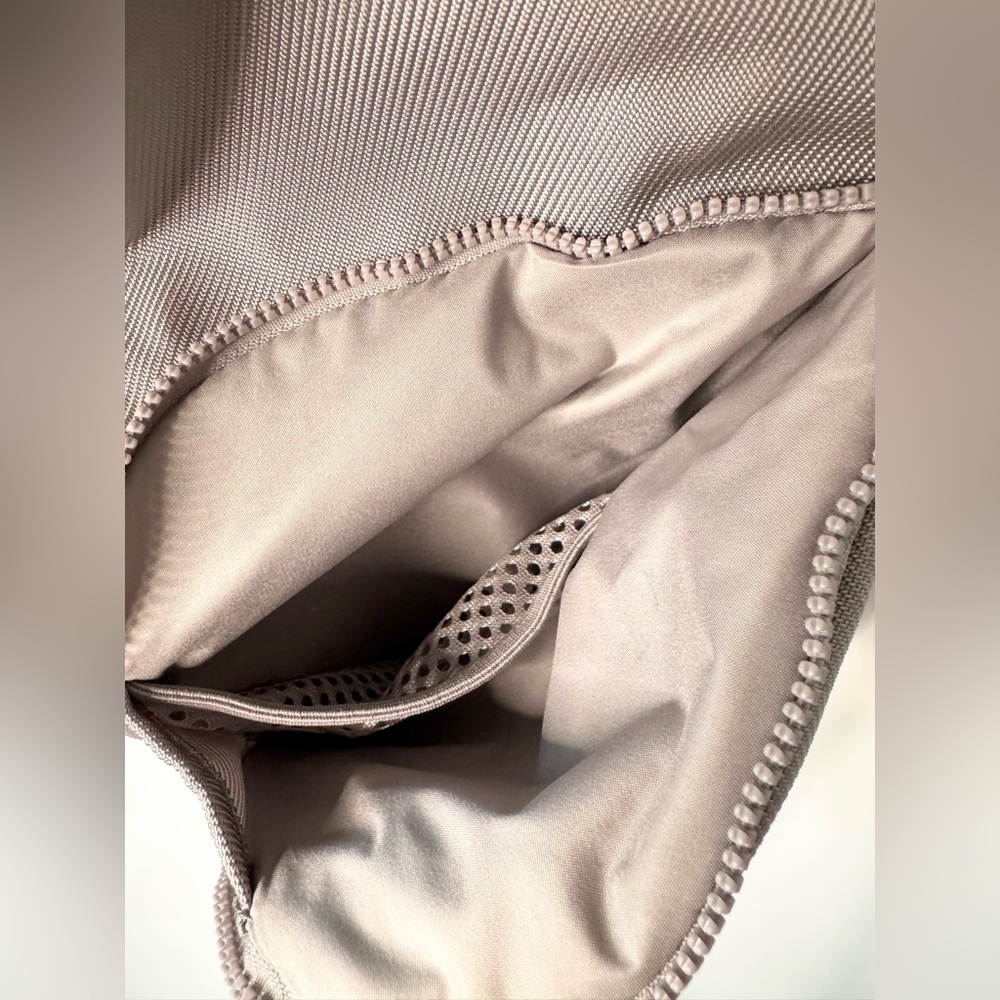 Lululemon Carry Onward Rucksack *12L - Picture 8 of 17